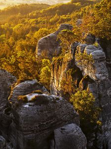 Превью обои скалы, камни, деревья, кусты, небо