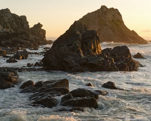 Превью обои скалы, камни, море, пена