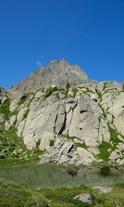 Превью обои скалы, камни, рельеф, трава, природа