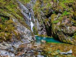 Превью обои скалы, камни, водопад, мох, природа