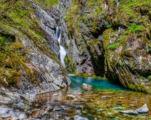 Превью обои скалы, камни, водопад, мох, природа