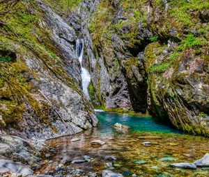 Превью обои скалы, камни, водопад, мох, природа