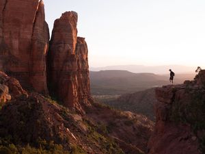 Превью обои скалы, каньон, деревья, человек, одиночество