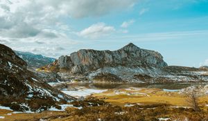 Превью обои скалы, кусты, снег