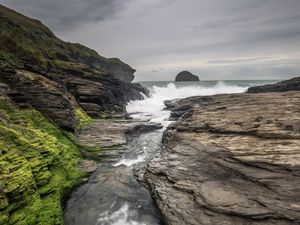 Превью обои скалы, мох, море, вода, природа
