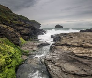 Превью обои скалы, мох, море, вода, природа