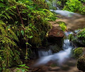 Превью обои скалы, мох, водопад, ручей, природа