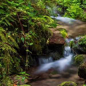 Превью обои скалы, мох, водопад, ручей, природа