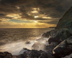 Превью обои скалы, море, брызги, природа