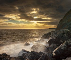 Превью обои скалы, море, брызги, природа