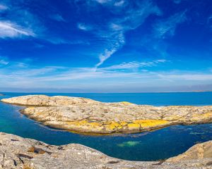 Превью обои скалы, море, облака, небо, швеция