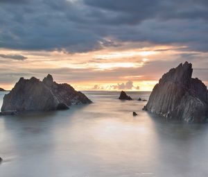 Превью обои скалы, море, пелена, безмолвие, вечер, небо