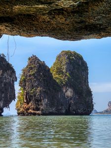 Превью обои скалы, море, трава, вид, природа