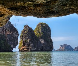 Превью обои скалы, море, трава, вид, природа