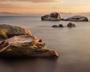 Превью обои скалы, море, вода, сумерки, пейзаж