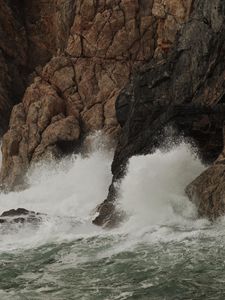Превью обои скалы, море, волны, брызги, природа