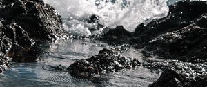 Превью обои скалы, море, всплеск, брызги, вода