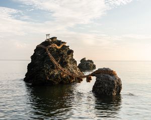 Превью обои скалы, мост, море, вода, волны, пейзаж