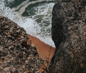 Превью обои скалы, обрыв, море, пляж, волны