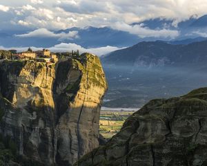 Превью обои скалы, обрыв, рельеф, горы, долина