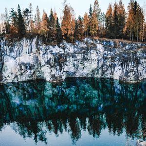 Превью обои скалы, озеро, деревья, камни, вода