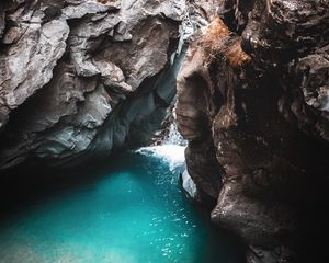 Превью обои скалы, пещера, ущелье, водоем, вода, природа