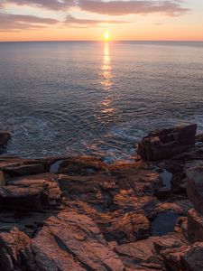 Превью обои скалы, побережье, море, закат, блики