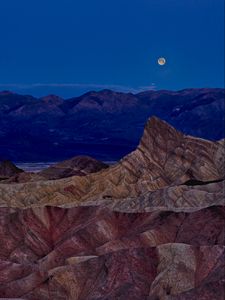 Превью обои скалы, рельеф, природа, луна