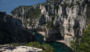 Превью обои скалы, ущелье, вода, деревья, пейзаж