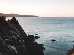 Превью обои скалы, утес, море, вода, горизонт