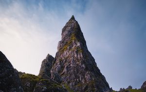 Превью обои скалы, вершина, камни, мох