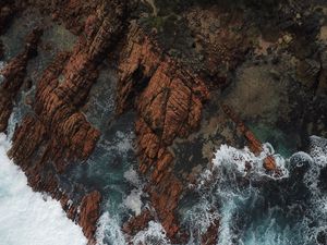 Превью обои скалы, вид сверху, море, пена
