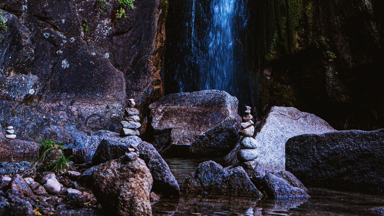 Обои скалы, водопад, баланс, вода