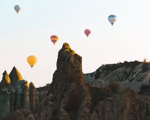 Превью обои скалы, воздушные шары, каменный, небо