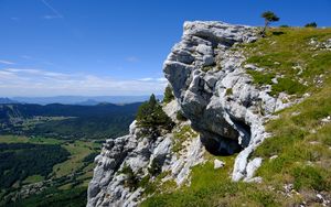 Превью обои скалы, зелень, пейзаж, природа