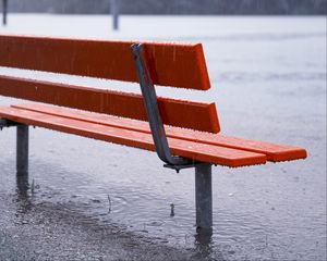 Превью обои скамейка, дождь, ливень, лужи