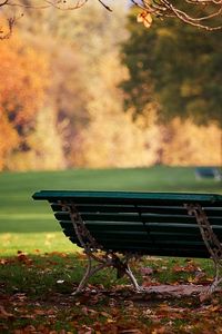 Превью обои скамейка, парк, осень, листья, земля, октябрь, одинокая