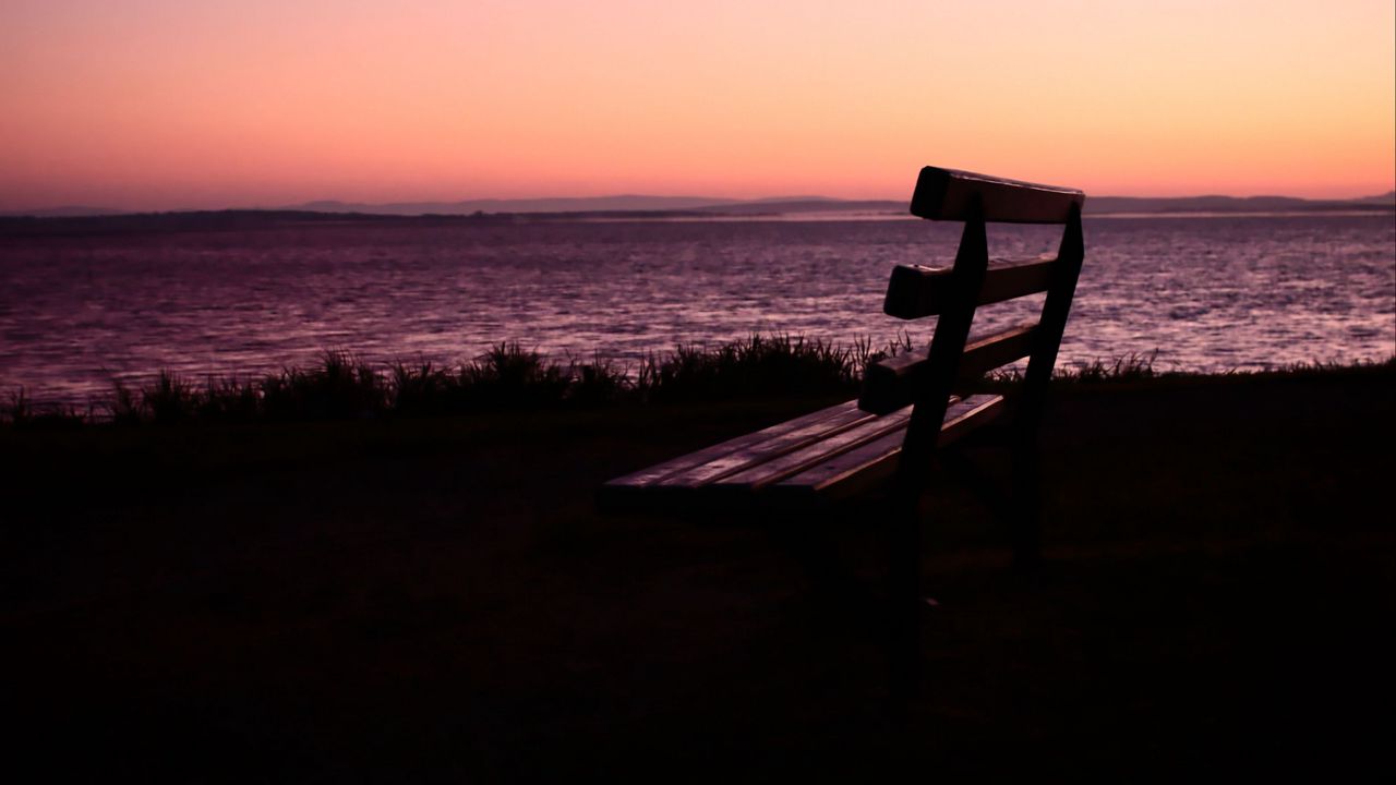 Обои скамейка, закат, море, горизонт, меланхолия, одиночество