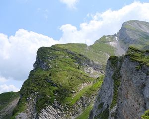 Превью обои склон, трава, рельеф, горы