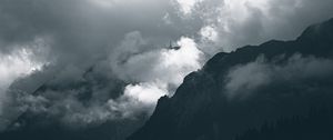 Превью обои склон, туман, облака, вершины