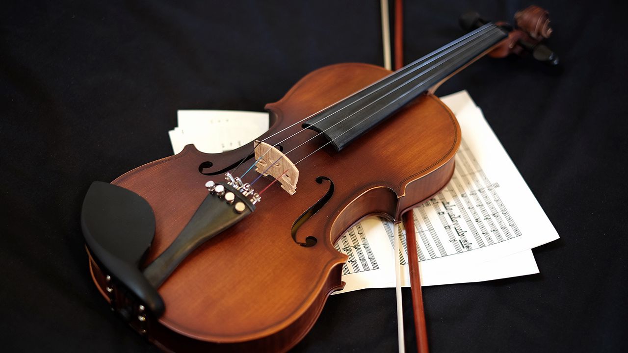 Обои скрипка, музыкальный инструмент, ноты, музыка