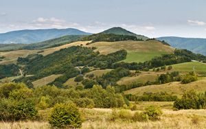 Превью обои словакия, горы, трава, небо