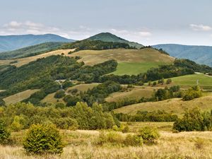 Превью обои словакия, горы, трава, небо