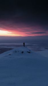 Превью обои снег, человек, свобода, закат