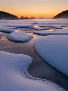 Превью обои снег, река, лед, холод, зима, вода