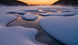 Превью обои снег, река, лед, холод, зима, вода