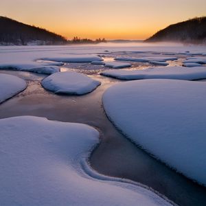 Превью обои снег, река, лед, холод, зима, вода