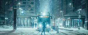 Превью обои снегопад, ночь, город, транспорт, зима