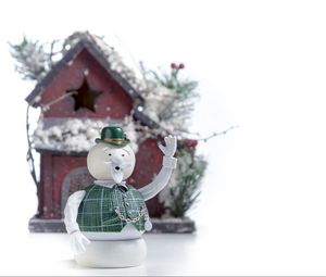 Превью обои снеговик, домик, новый год, рождество, игрушка