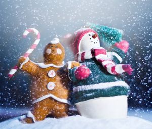 Превью обои снеговик, конфеты, печенье, праздник